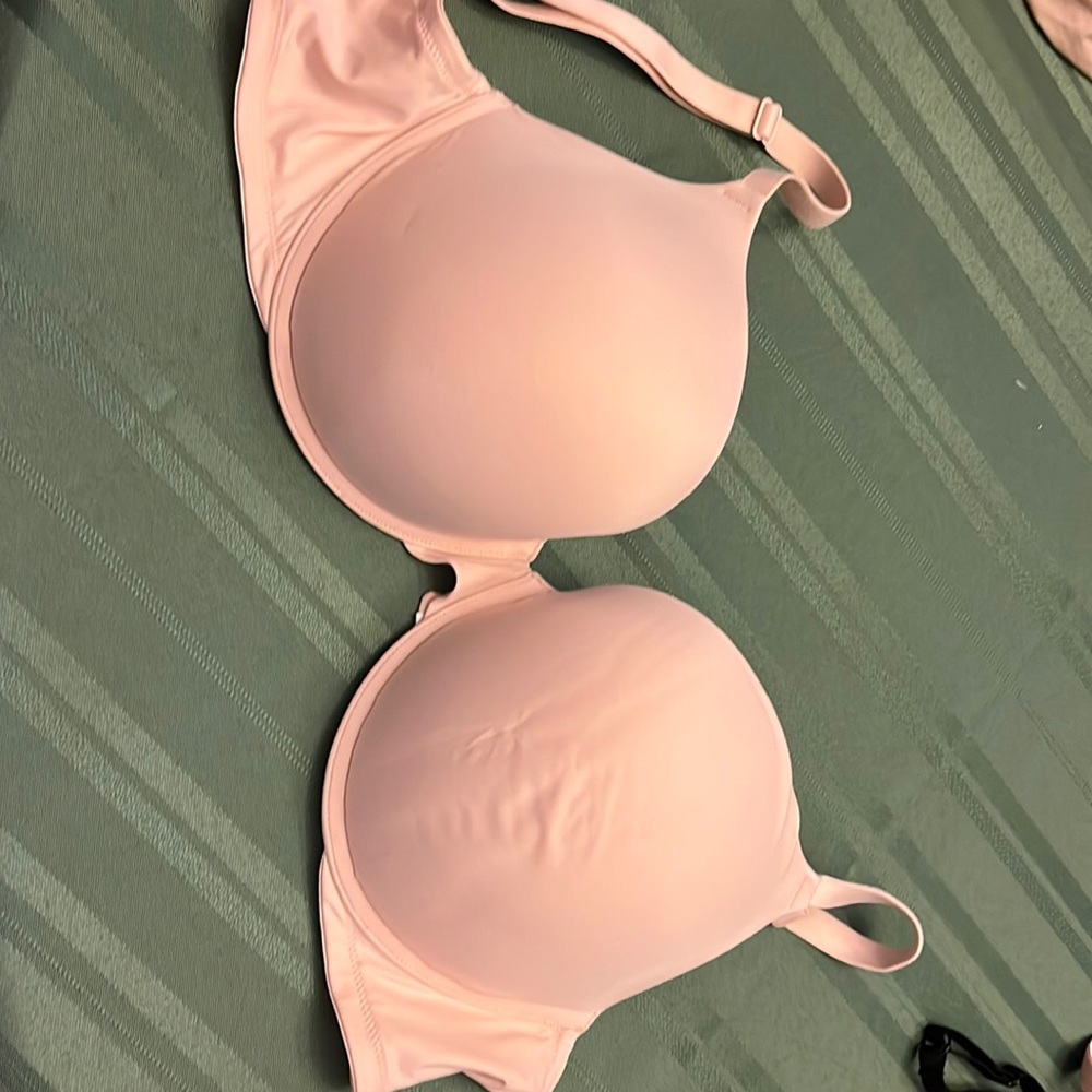 Pink by Victoria secret 36DD